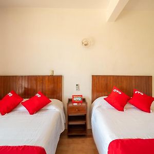 Habitación Estándar con 2 Camas Individuales